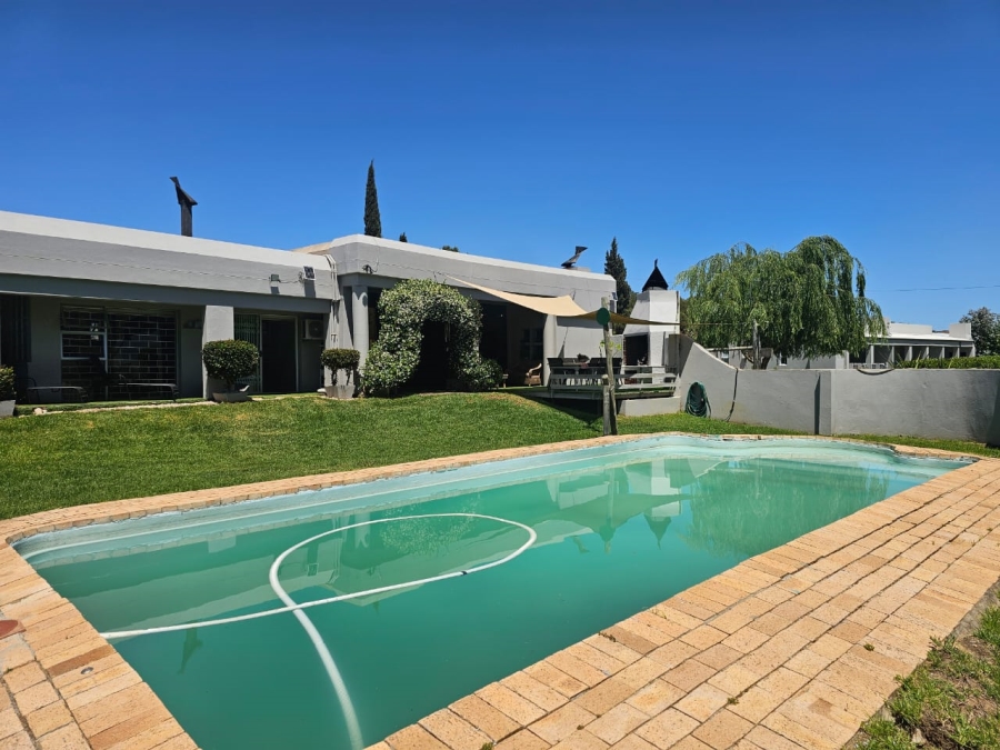 4 Bedroom Property for Sale in Riversdale Rural Western Cape